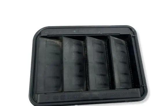 BMW 2 F22 F23 Quarter panel pressure vent 9201647