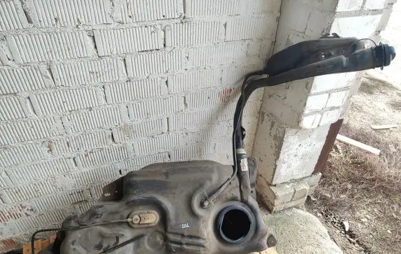Citroen C2 Fuel tank 9680233080 9680233180