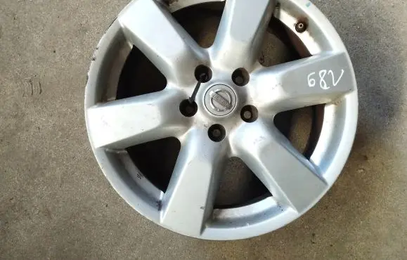 Nissan X-Trail T31 R17 alloy rim 
