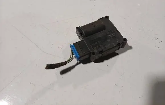 Audi A6 S6 C6 4F Air flap motor/actuator 0132801359