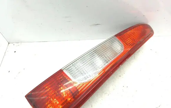 Ford C-MAX I Rear/tail lights 3M5113N411AA