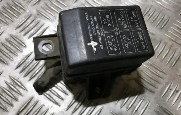 Mitsubishi Carisma Fuse box set