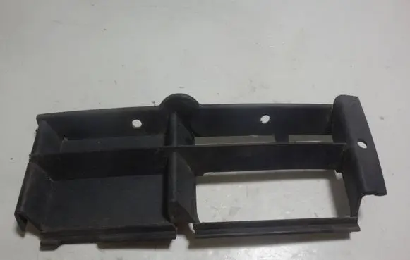 BMW 5 E39 Front bumper lower grill 8235674