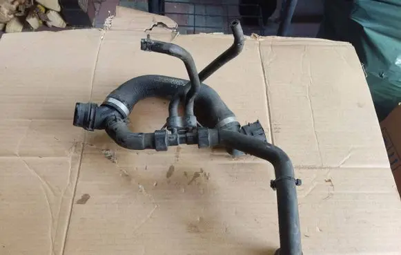 Mercedes-Benz E W213 Engine coolant pipe/hose A2135014100 CT150781 KEK667065A1P3