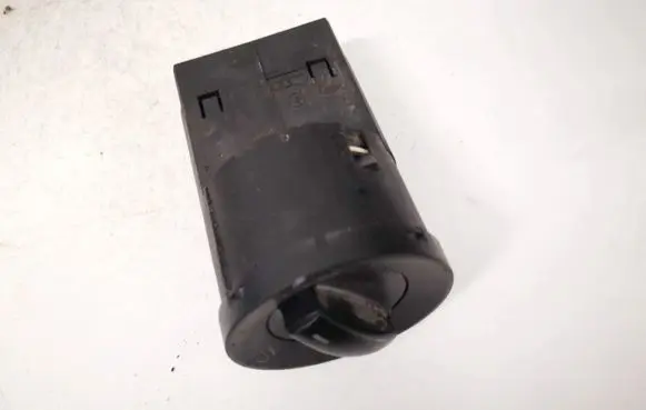 Volkswagen Polo IV 9N3 Light switch 6q0941531b