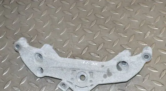 Mini One - Cooper R57 Engine mounting bracket 6772032