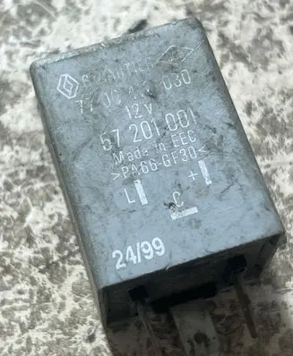 Renault Laguna I Other relay 57201001