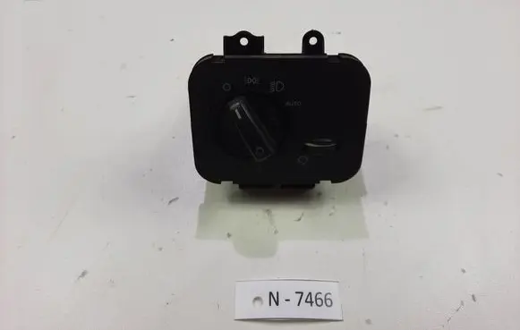 Land Rover Discovery 3 - LR3 Light switch YUD501220PVJ