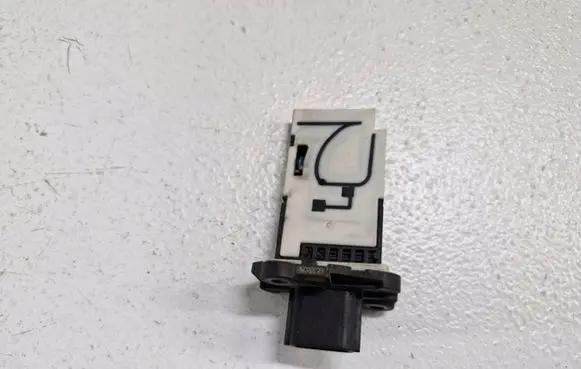 Renault Trafic III (X82) Mass air flow meter 82012679595WK98504