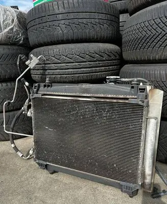 Toyota Yaris Coolant radiator 4221333843 4227504970 10127