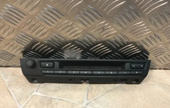 BMW X5 E70 Radio/GPS head unit trim 