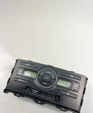 Toyota Auris 150 Interior fan control switch 5590002320