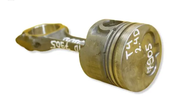 Volkswagen Transporter - Caravelle T4 Piston with connecting rod 079119 074B