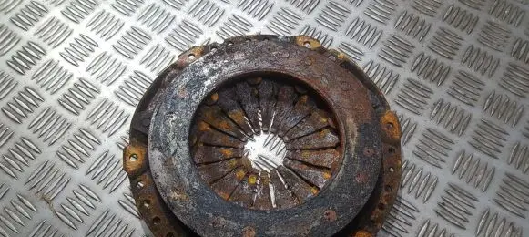 Opel Omega B1 Pressure plate 