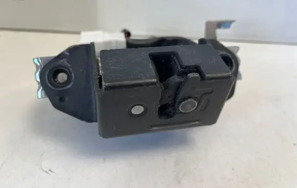 Tailgate/trunk/boot lock/catch/latch