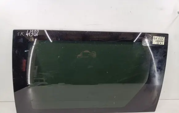 Dodge Caravan Sliding door window/glass 