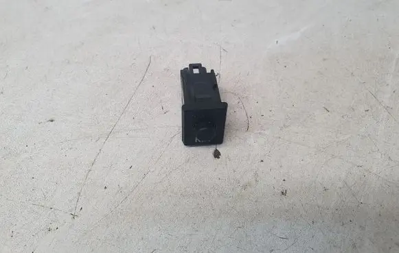Toyota Prius (XW20) Other switches/knobs/shifts 15A257