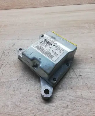 Renault Laguna II Airbag control unit/module 8200138952 601958800