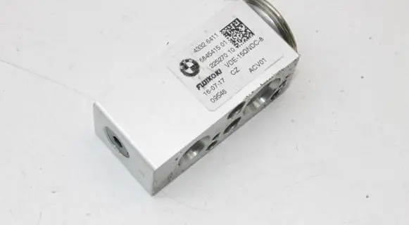 BMW X1 F48 F49 Air conditioning (A/C) expansion valve 6845415