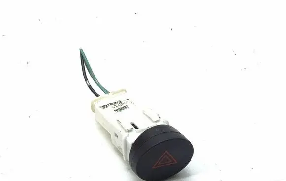 Nissan NP300 Hazard light switch