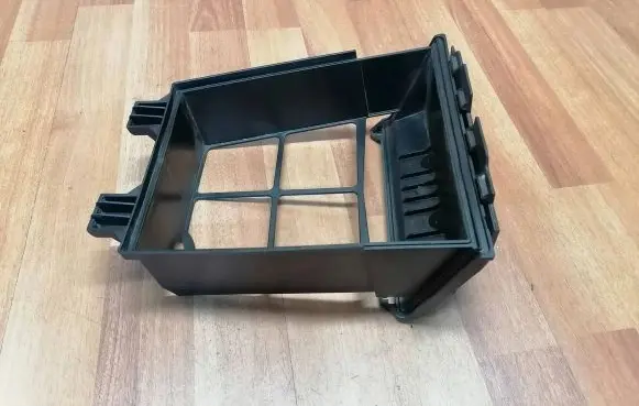 Renault Megane IV Air filter box cover 1110258S01 165007121R TL903676