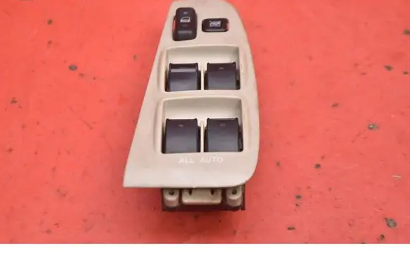 Toyota Avensis Verso Electric window control switch 8482005100