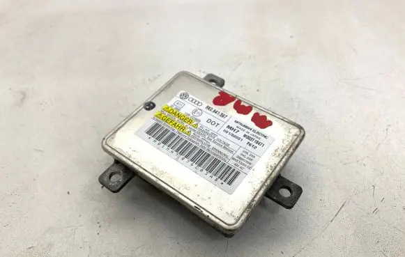 Audi S5 Xenon control unit/module 8K0941597 10R023689