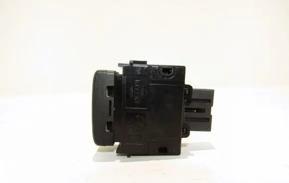 Nissan Qashqai+2 ESP (stability program) switch kodo