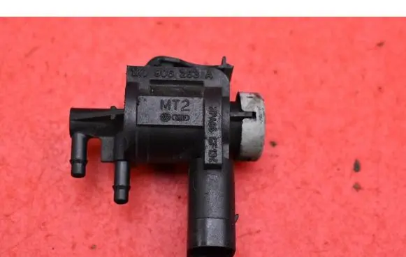 Audi Q3 8U Vacuum valve 1K0906283A