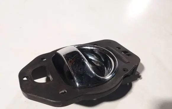 Chevrolet HHR Rear door interior handle