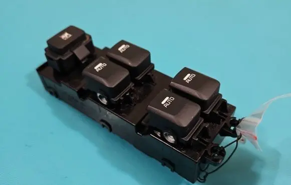 KIA Ceed Electric window control switch 93570-A2000 IMPRK1432105