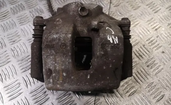 Mercedes-Benz C W204 Front brake caliper