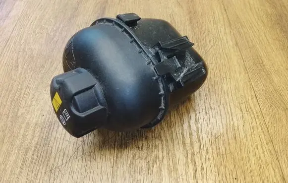 BMW X3 G01 Coolant expansion tank/reservoir 8610661 17138610661