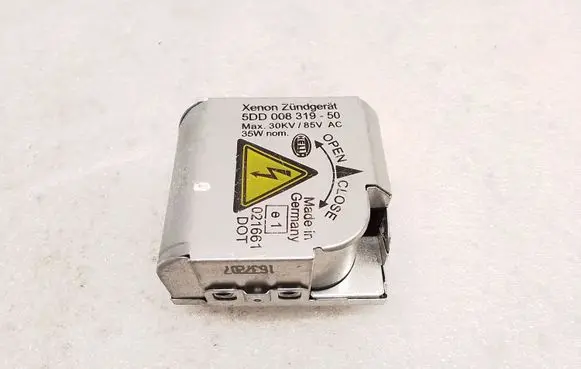 BMW X5 E53 Headlight ballast module Xenon 5DD00831950