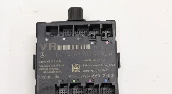 Mercedes-Benz CLA C117 X117 W117 Door control unit/module A1669004202