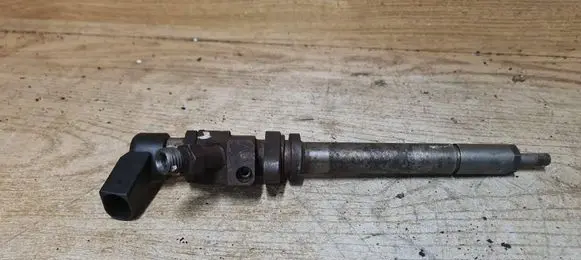 Volvo V50 Fuel injector 9657144580