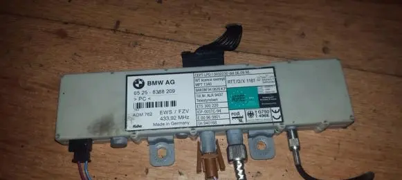 BMW 3 E46 Antenna control unit 65258368209 8368209