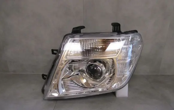 Nissan Pathfinder R51 Headlight/headlamp 260605X10A