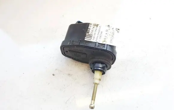 Headlight level adjustment motor