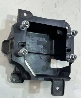 Alfa Romeo Giulia Radiator mount bracket