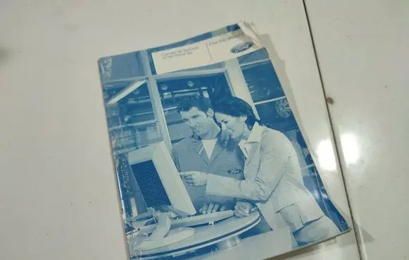 Ford Focus Owners service history hand book 