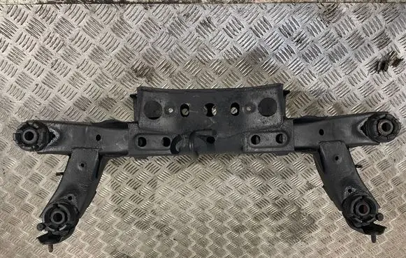 Toyota Avensis T250 Rear subframe