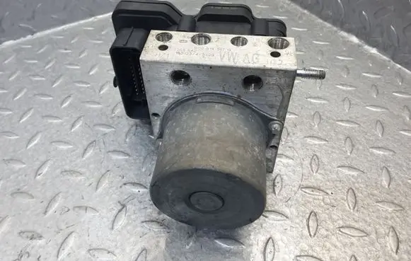 Skoda Fabia Mk3 (NJ) ABS Pump 6C0614517G 0265254602 6C0907379G