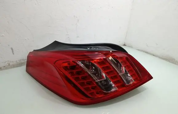 Rear/tail lights