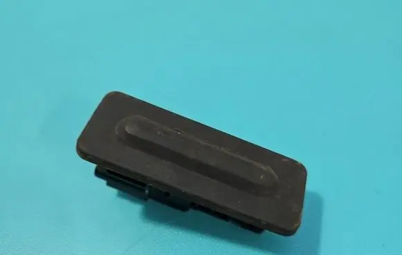 Peugeot 308 Tailgate/trunk/boot exterior handle 95835T02 IMPRK1551462