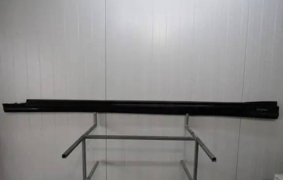Front sill (body part)