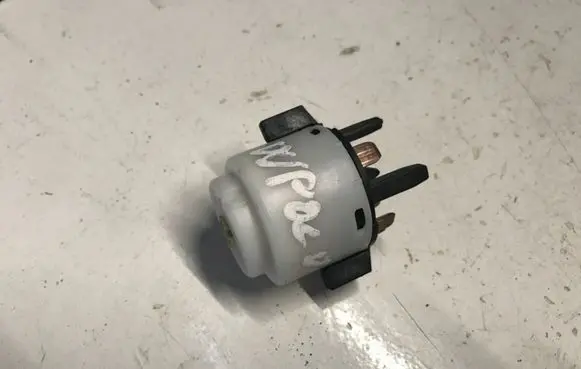 Volkswagen Polo V 6R Ignition lock contact 4B0905849