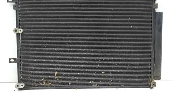 Jeep Cherokee A/C cooling radiator (condenser)