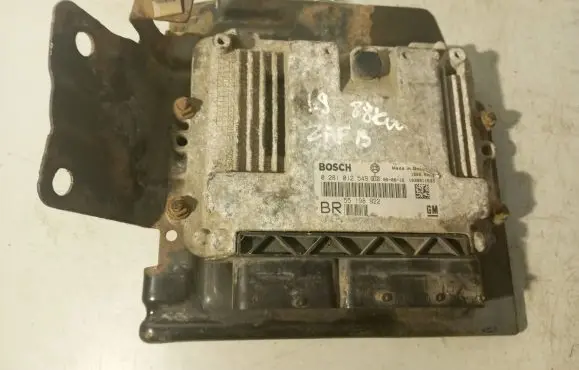 Opel Zafira B Engine control unit/module 55198922 1039S11633 0281012549