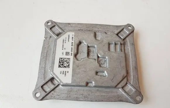 Peugeot 308 Xenon control unit/module 130732940300